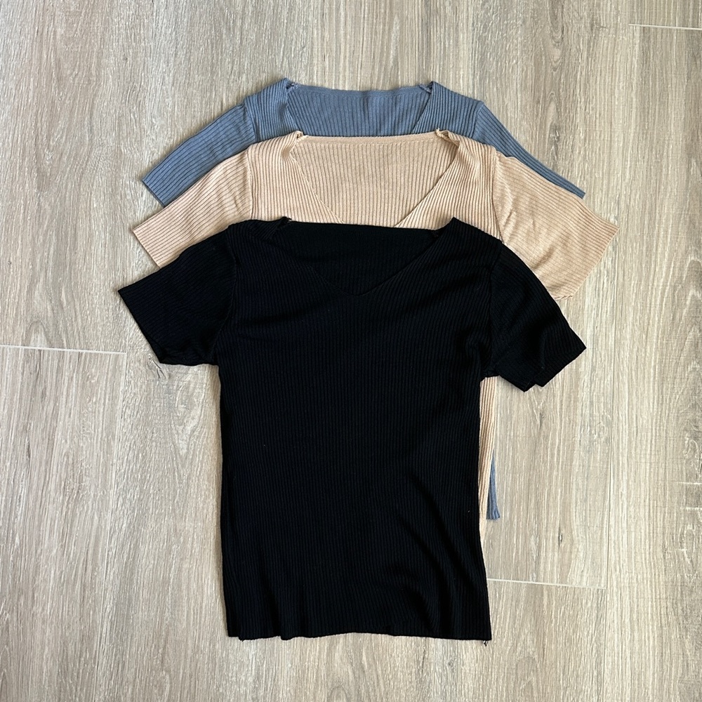 Nordstrom Comfort V-Neck Ribbed T Shirt Bundle